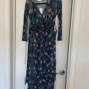 Maternity wrap dress